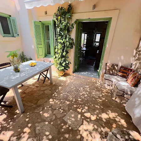 Blue Horizon Kastellorizo Dom wakacyjny Meyísti